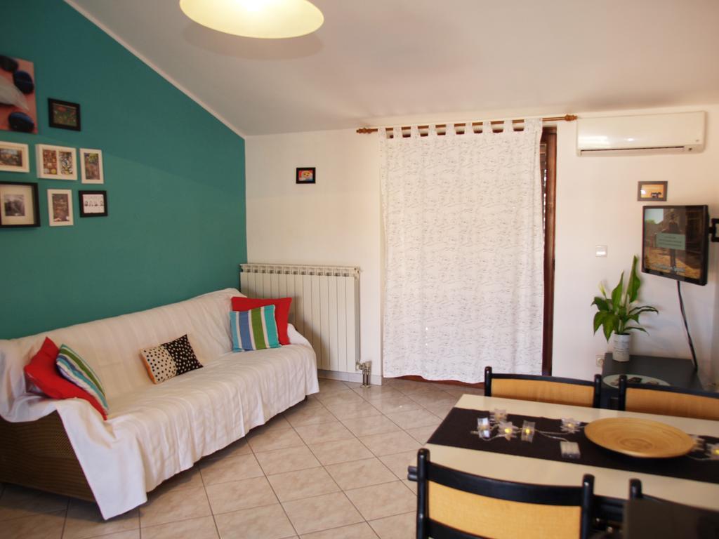 Family Friendly Apartments Pula Cameră foto