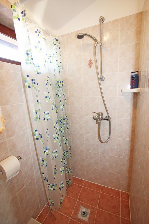 Family Friendly Apartments Pula Cameră foto